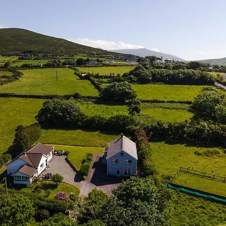 Ferienhaus Beautiful Modern In 5 Min Walk To Town Dingle