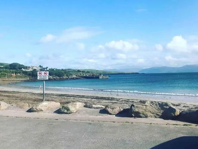 Beautiful Modern In 5 Min Walk To Town Dom wakacyjny *