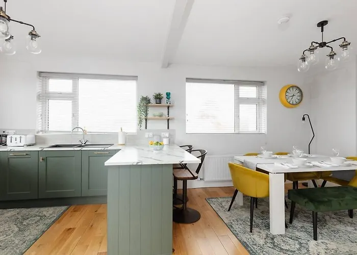 Beautiful Modern In 5 Min Walk To Town Dom wakacyjny