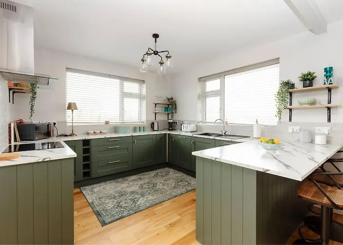 Dom wakacyjny Beautiful Modern In 5 Min Walk To Town *