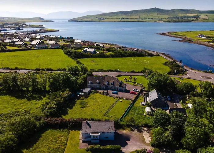 Beautiful Modern In 5 Min Walk To Town Dingle